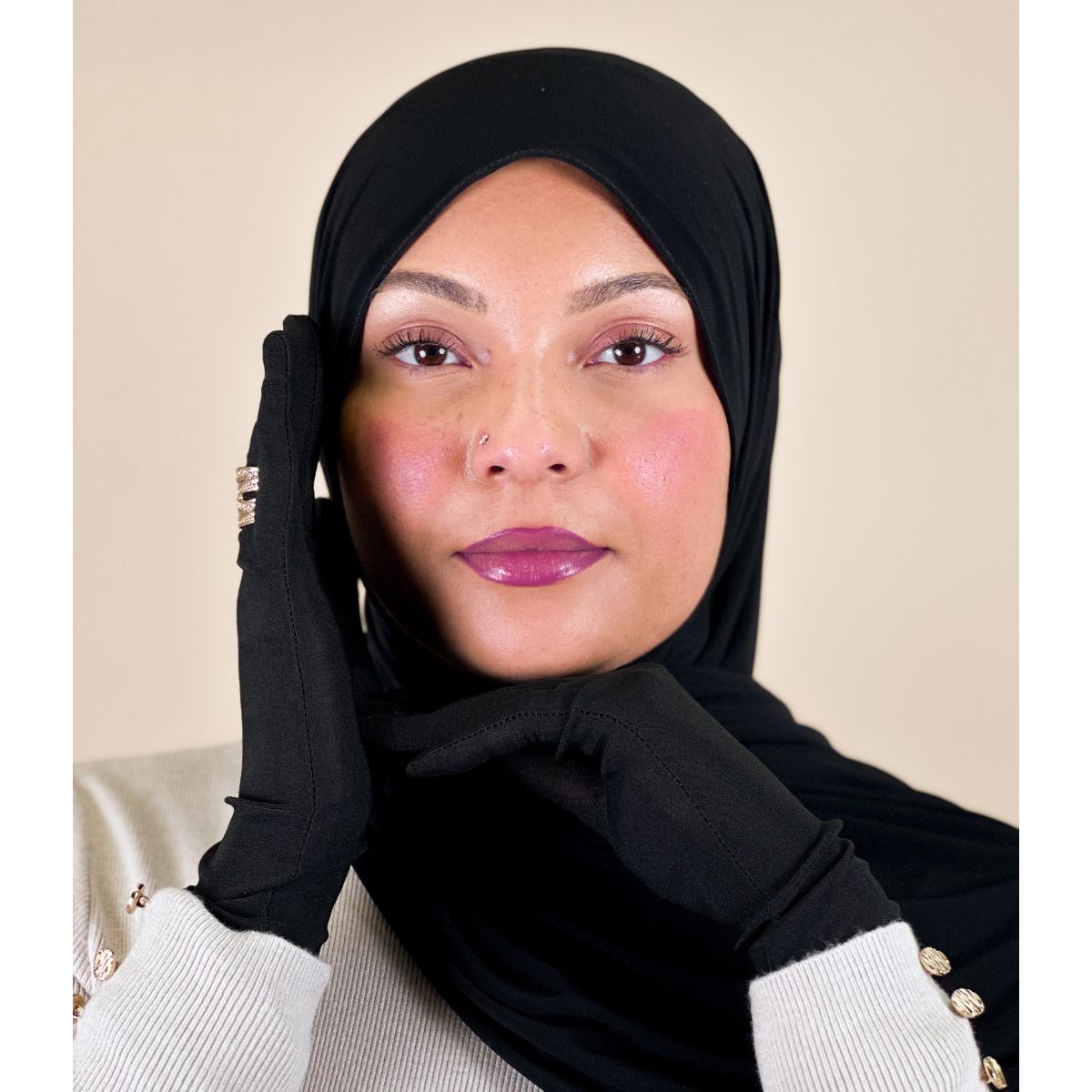 Gants noirs mastoura – produit proposé sur Souk Dubaï
