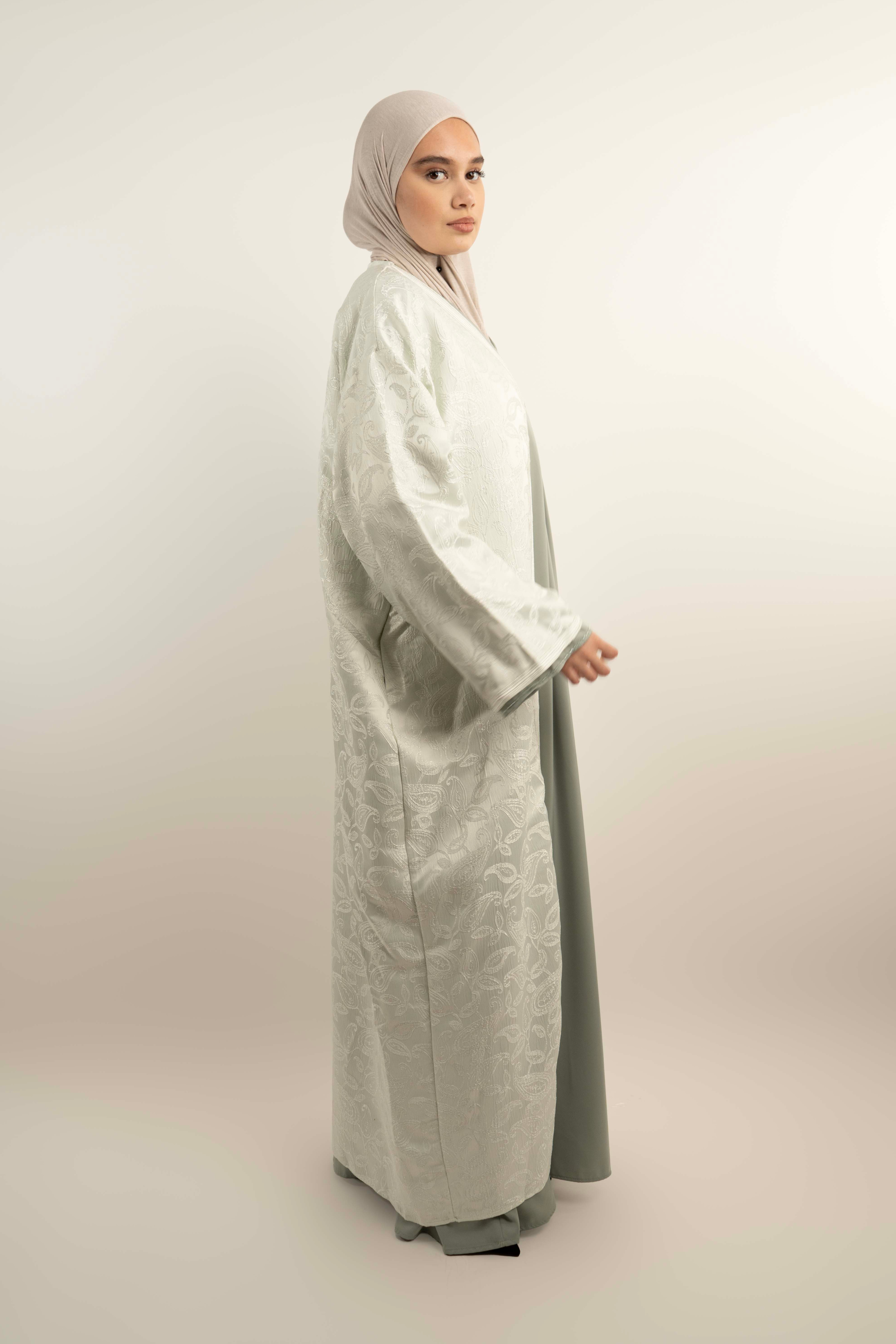 Kimono long brocart à broderies satinées