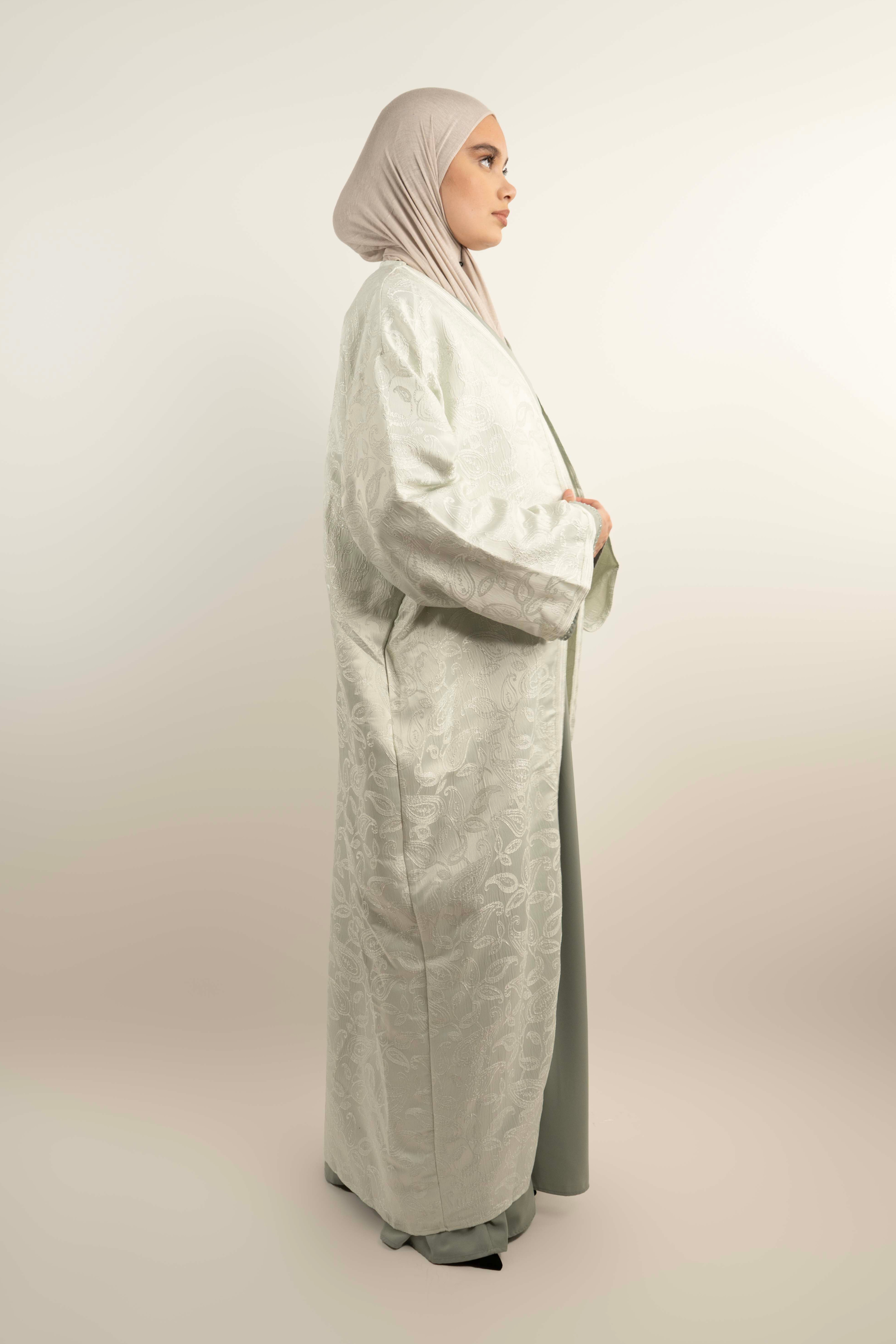 Kimono long brocart à broderies satinées