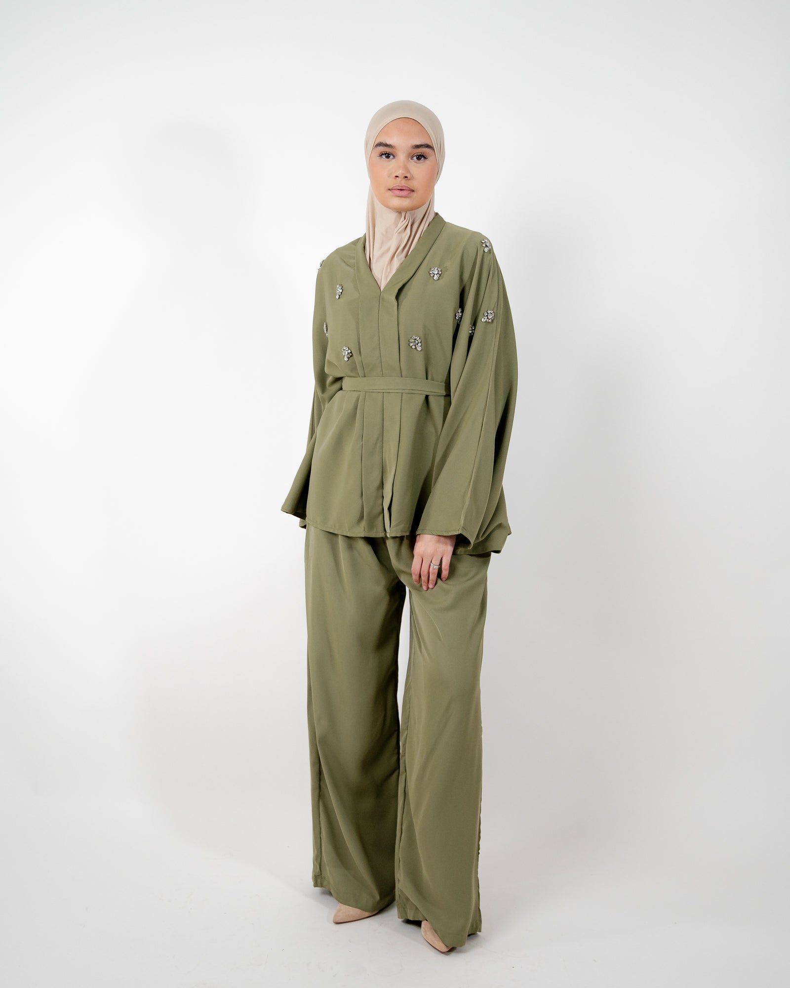 Ensemble pantalon avec chemise ajustable et strass