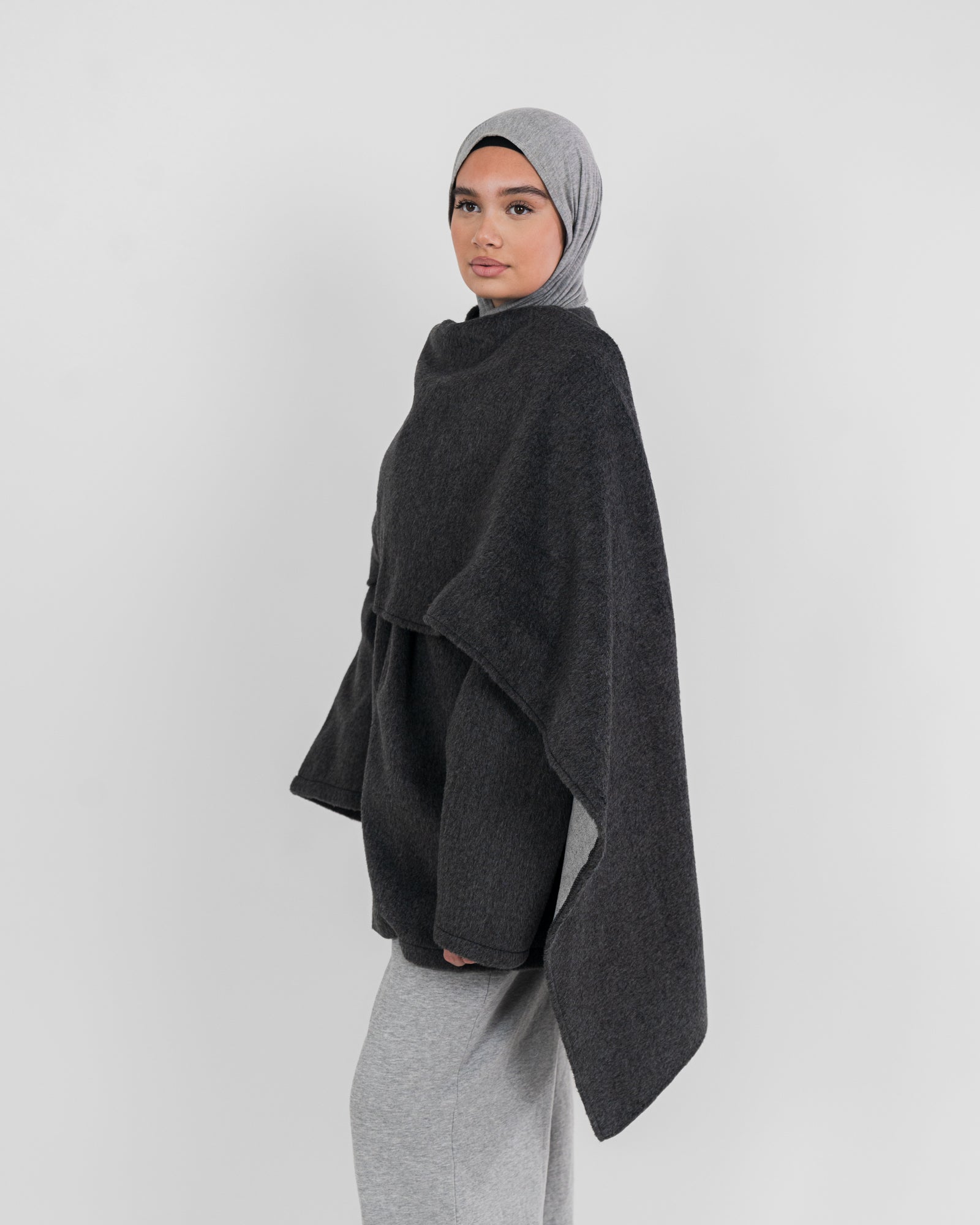 Manteau court avec cape
