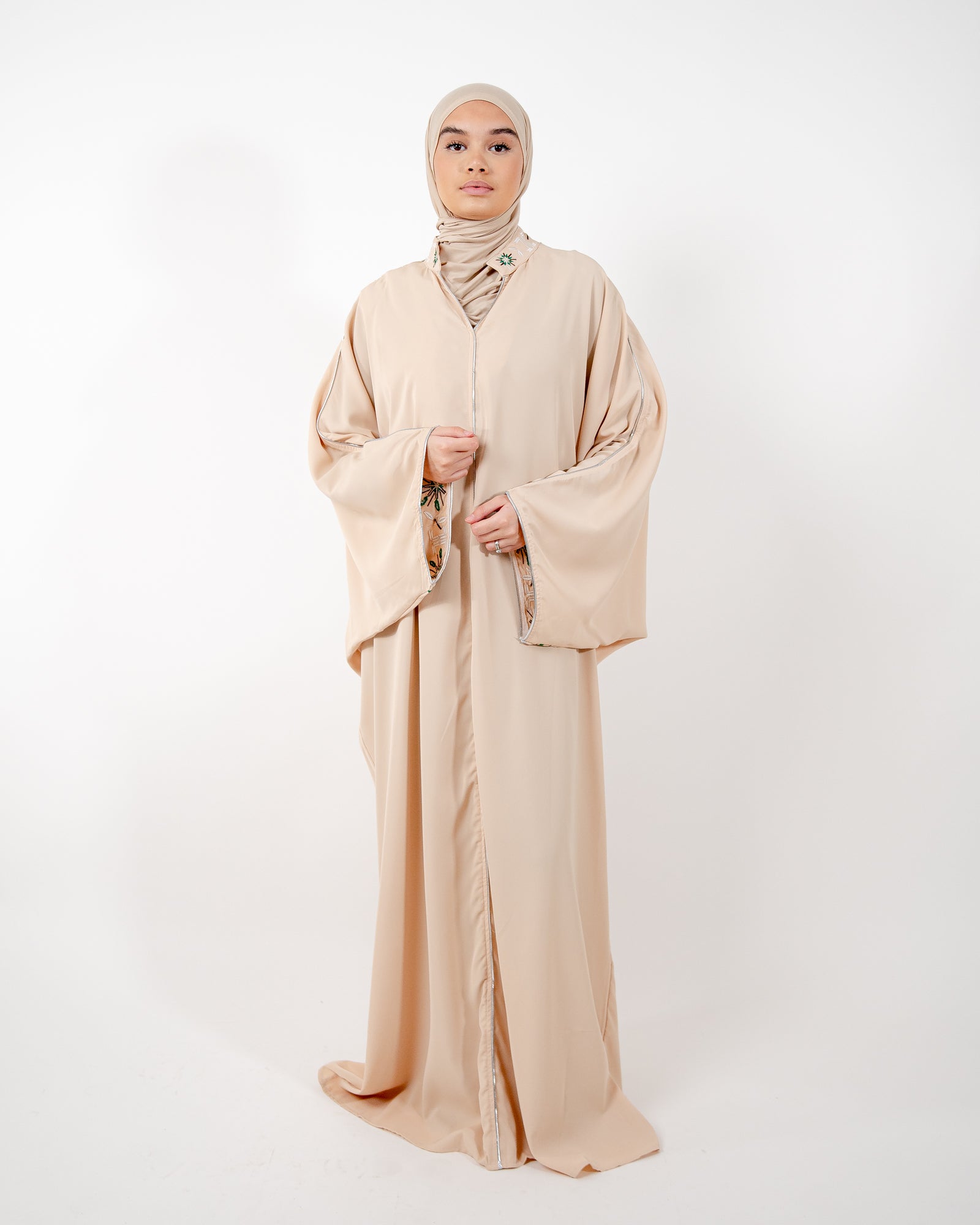 Robe ample à col montant fleuri