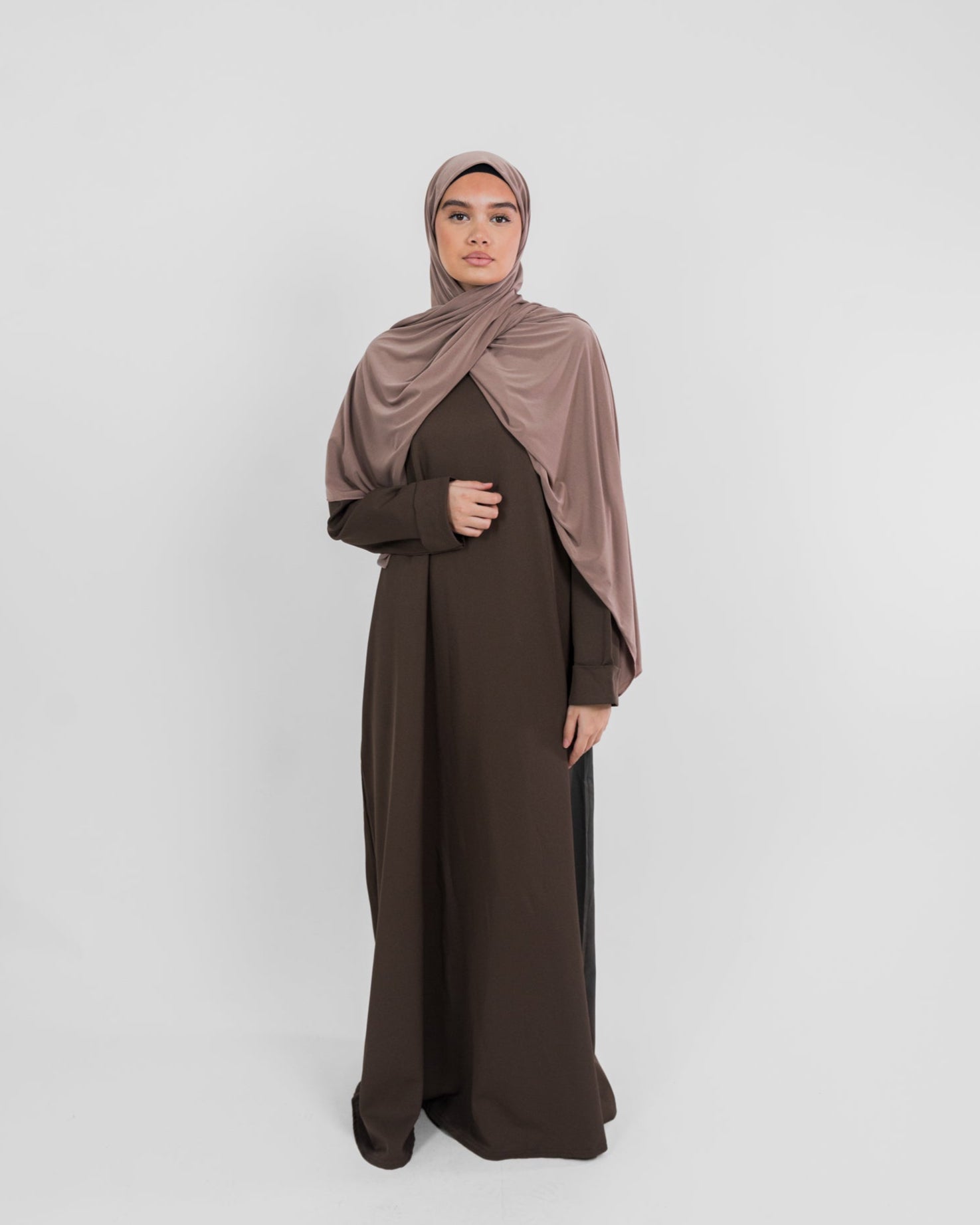 Abaya classique évasée vers le bas
