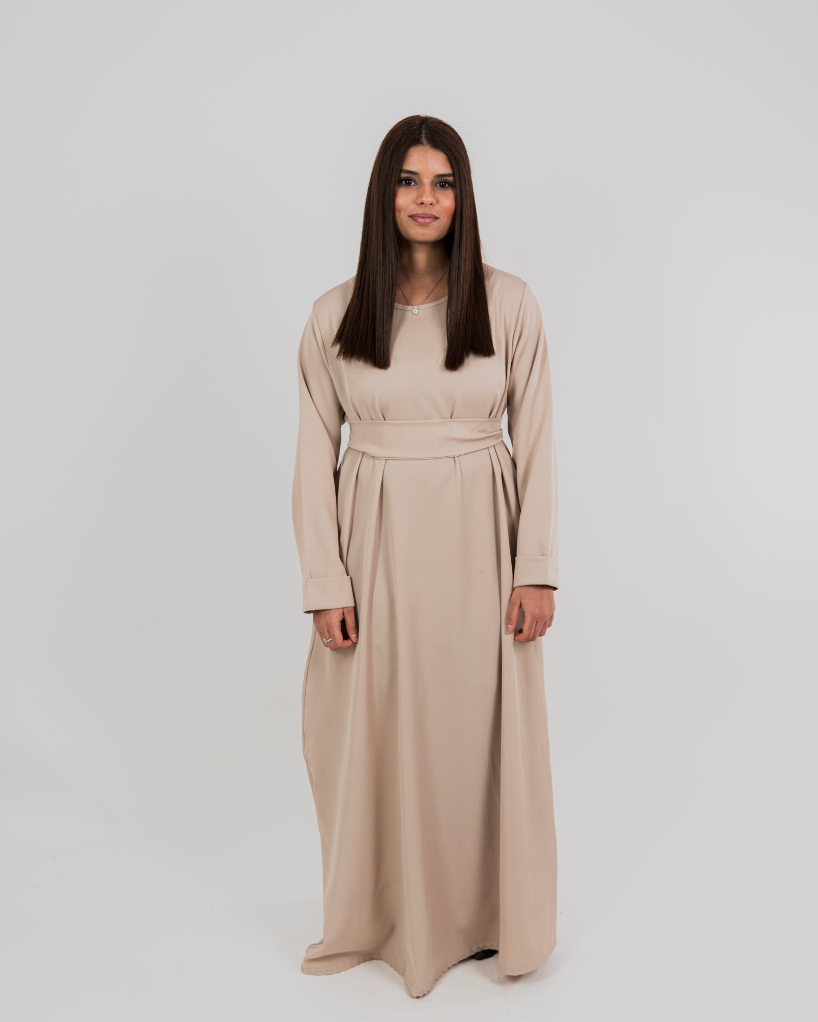 Abaya classique évasée vers le bas
