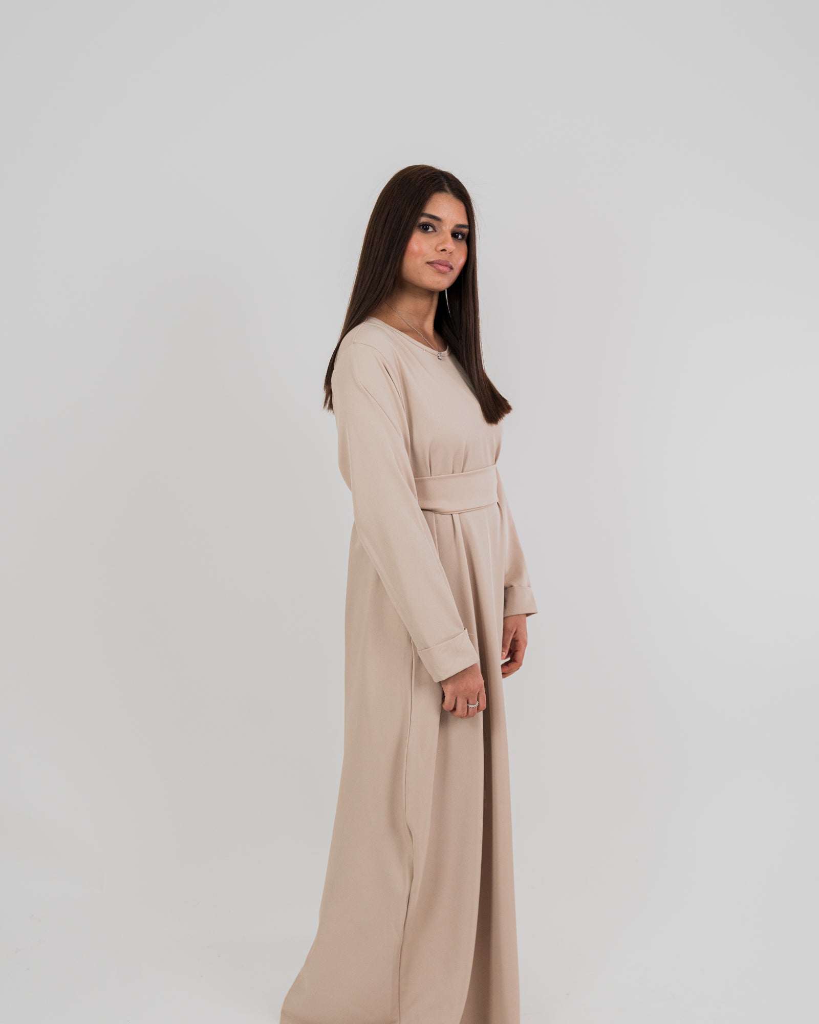 Abaya classique évasée vers le bas