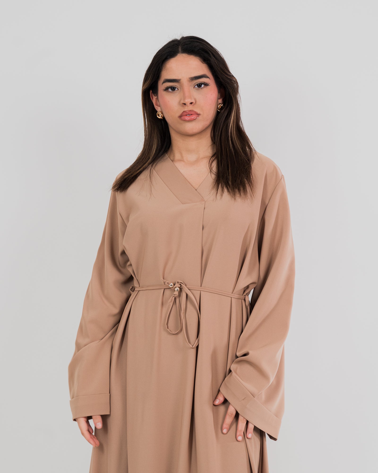 Abaya classique col V