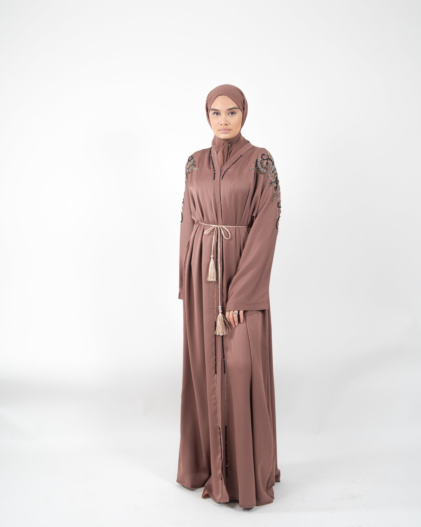 Abaya perlée et élégante de Dubaï amarante – tenue élégante et confortable au quotidien