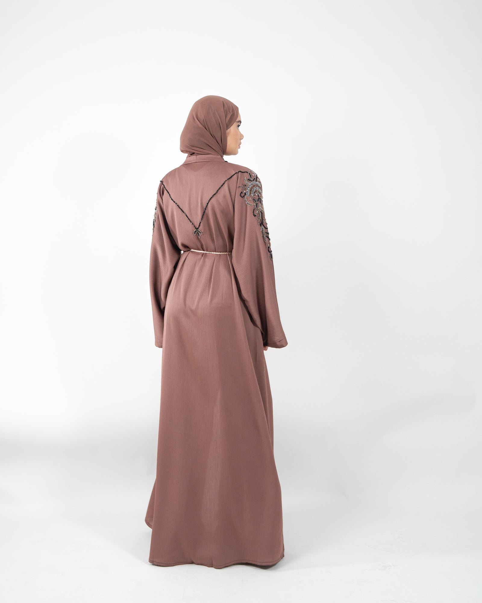 Abaya perlée et élégante de Dubaï amarante