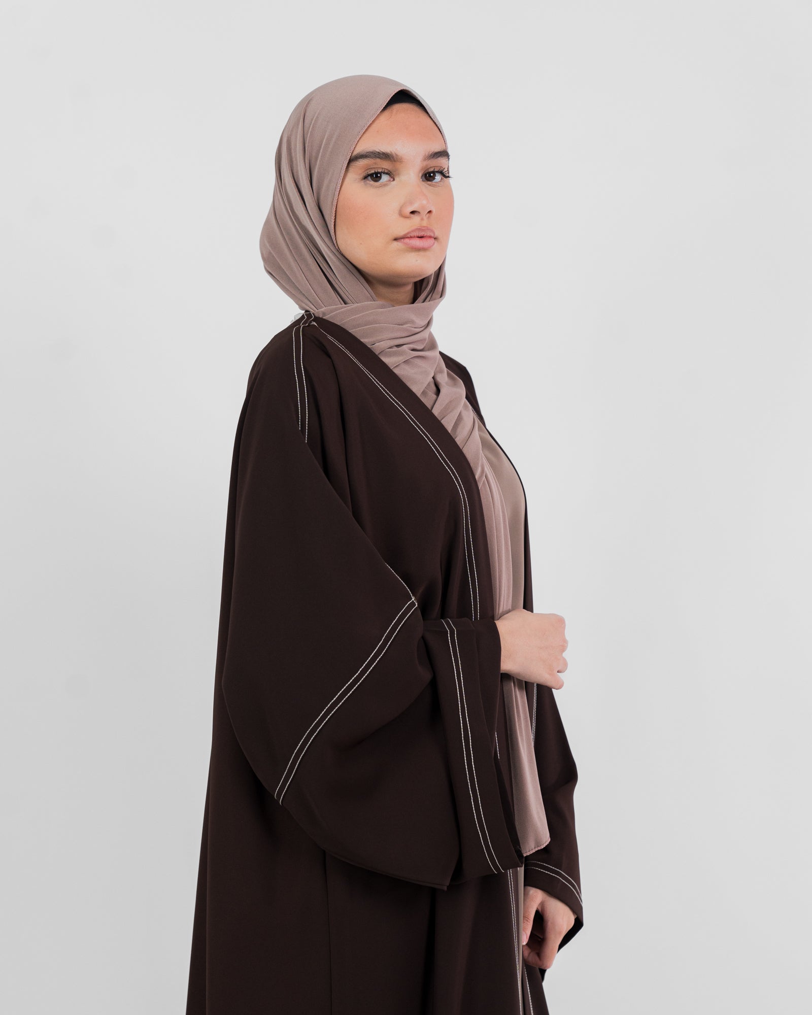 Kimono largo minimalista y de gran tamaño