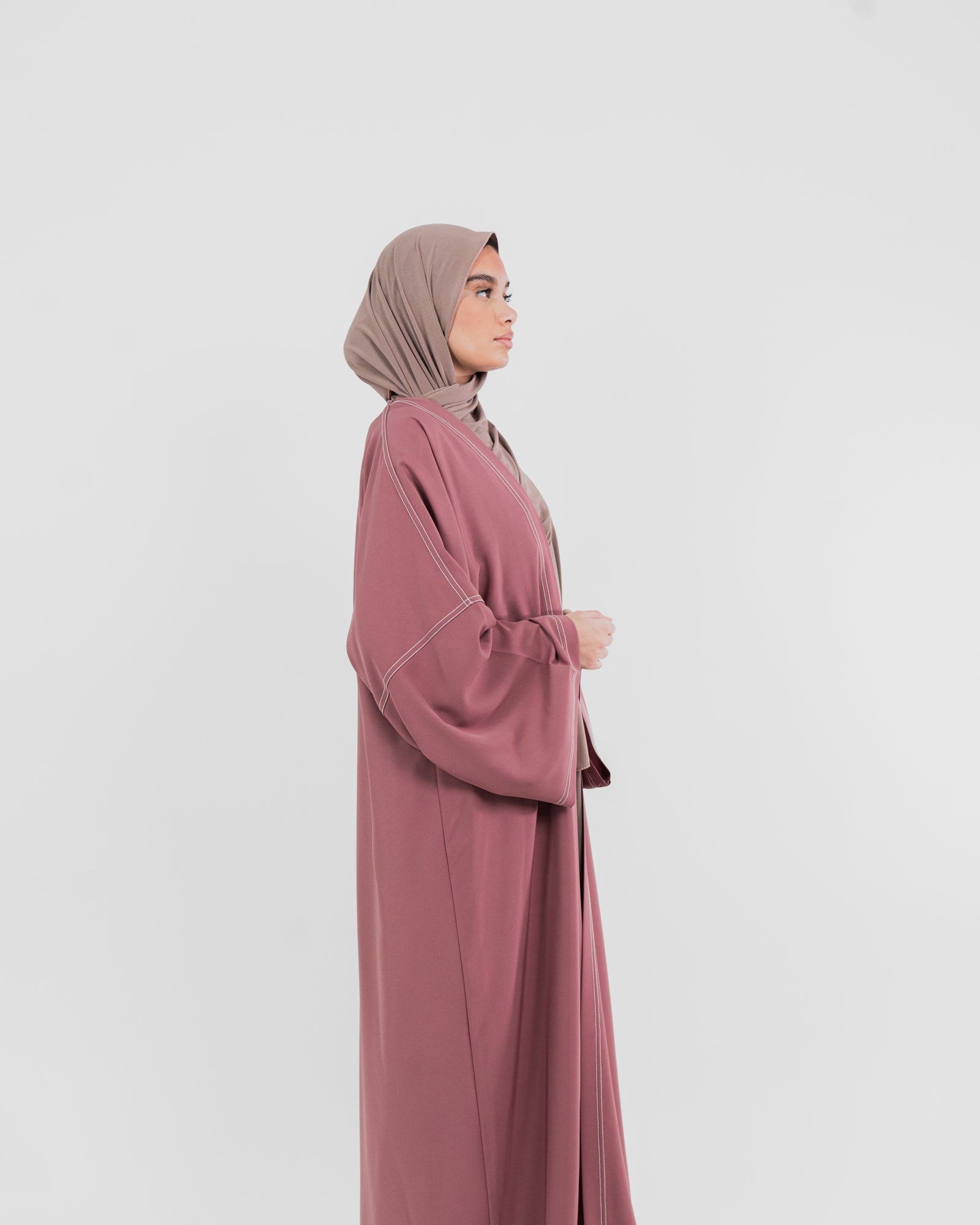 Kimono largo minimalista y de gran tamaño