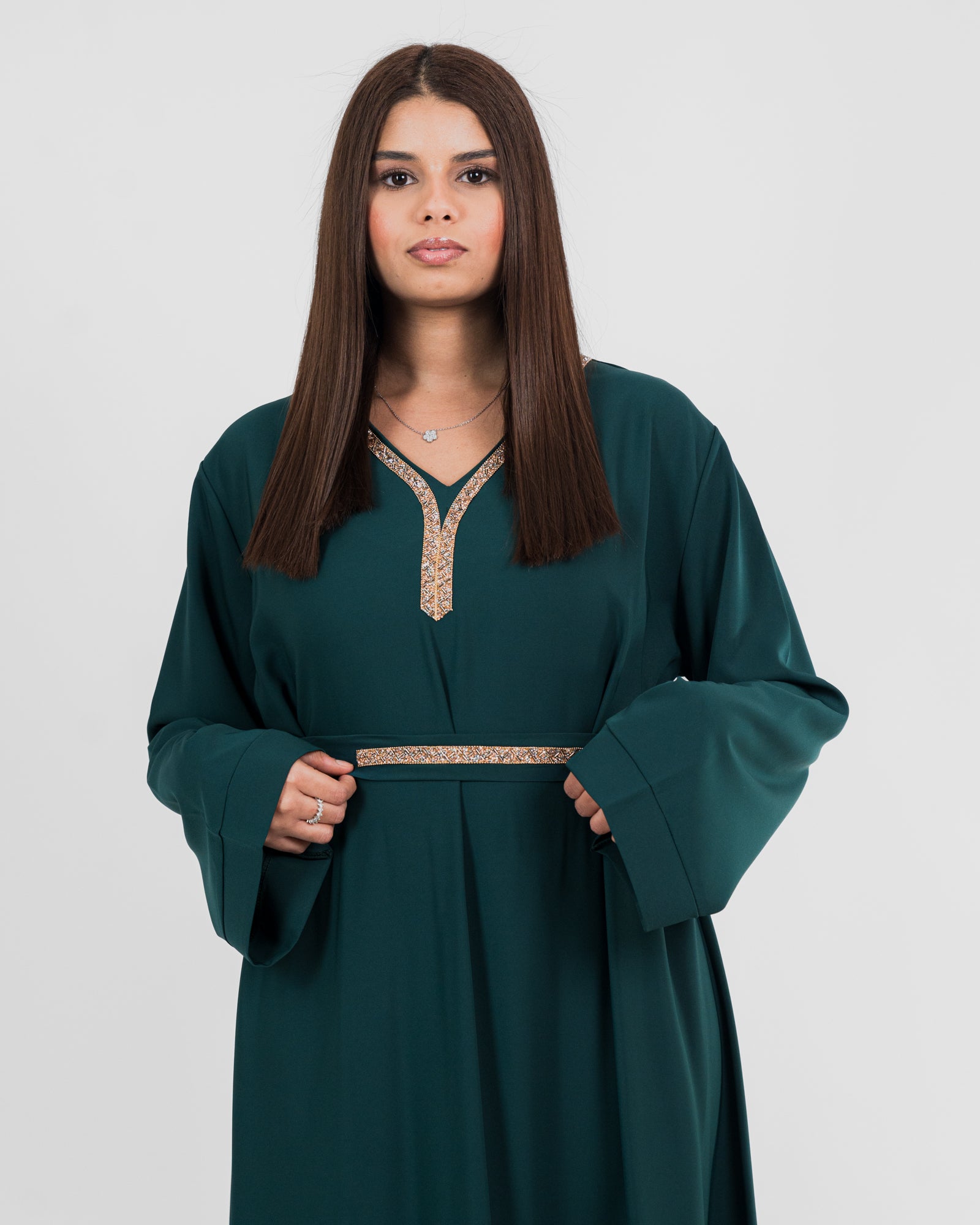 Robe longue col et ceinture en strass