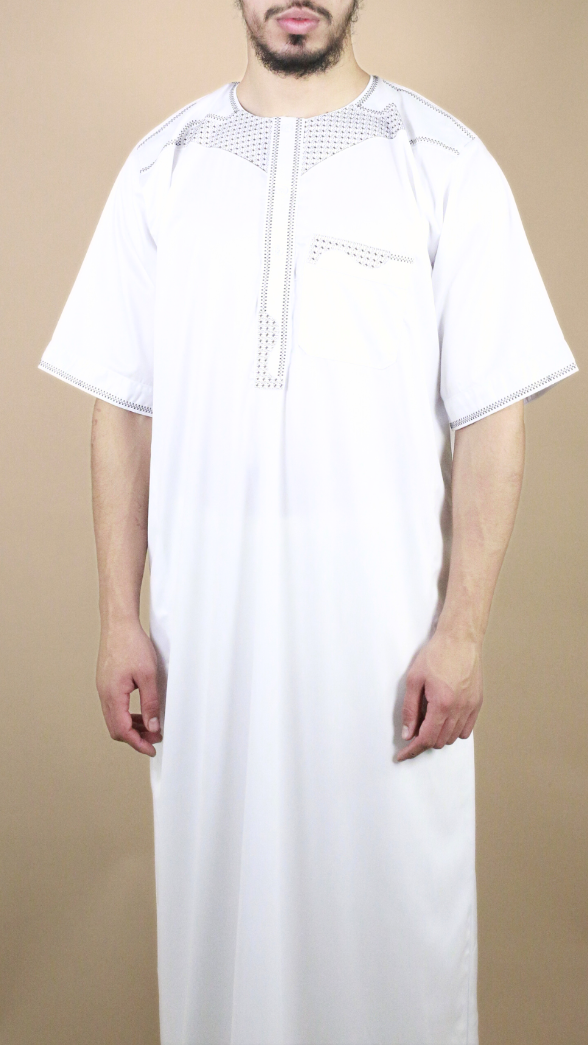 QAMIS DJELLA - manches courtes – produit proposé sur Souk Dubaï