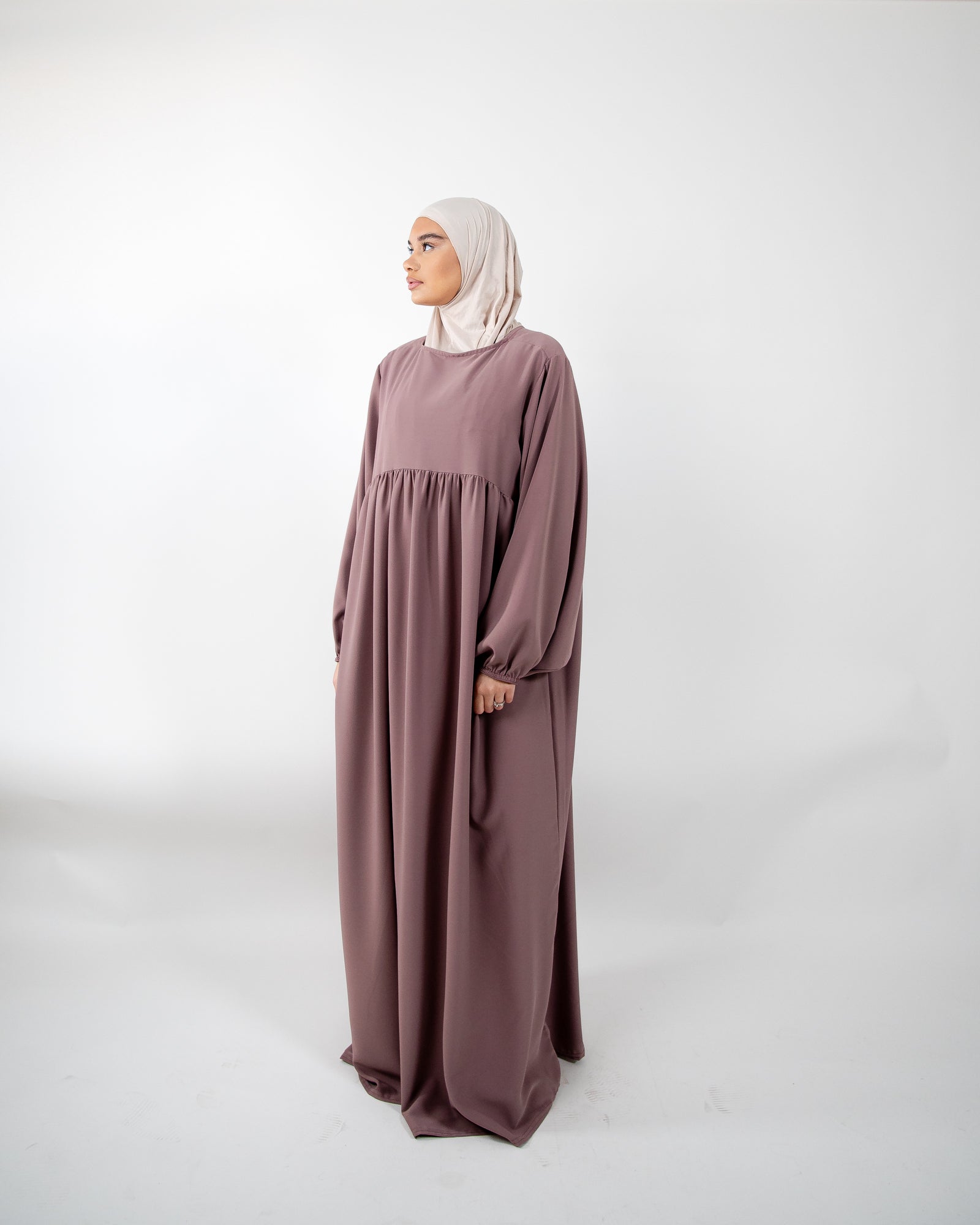 Robe longue et ample avec manches ballons couleur vieux rose