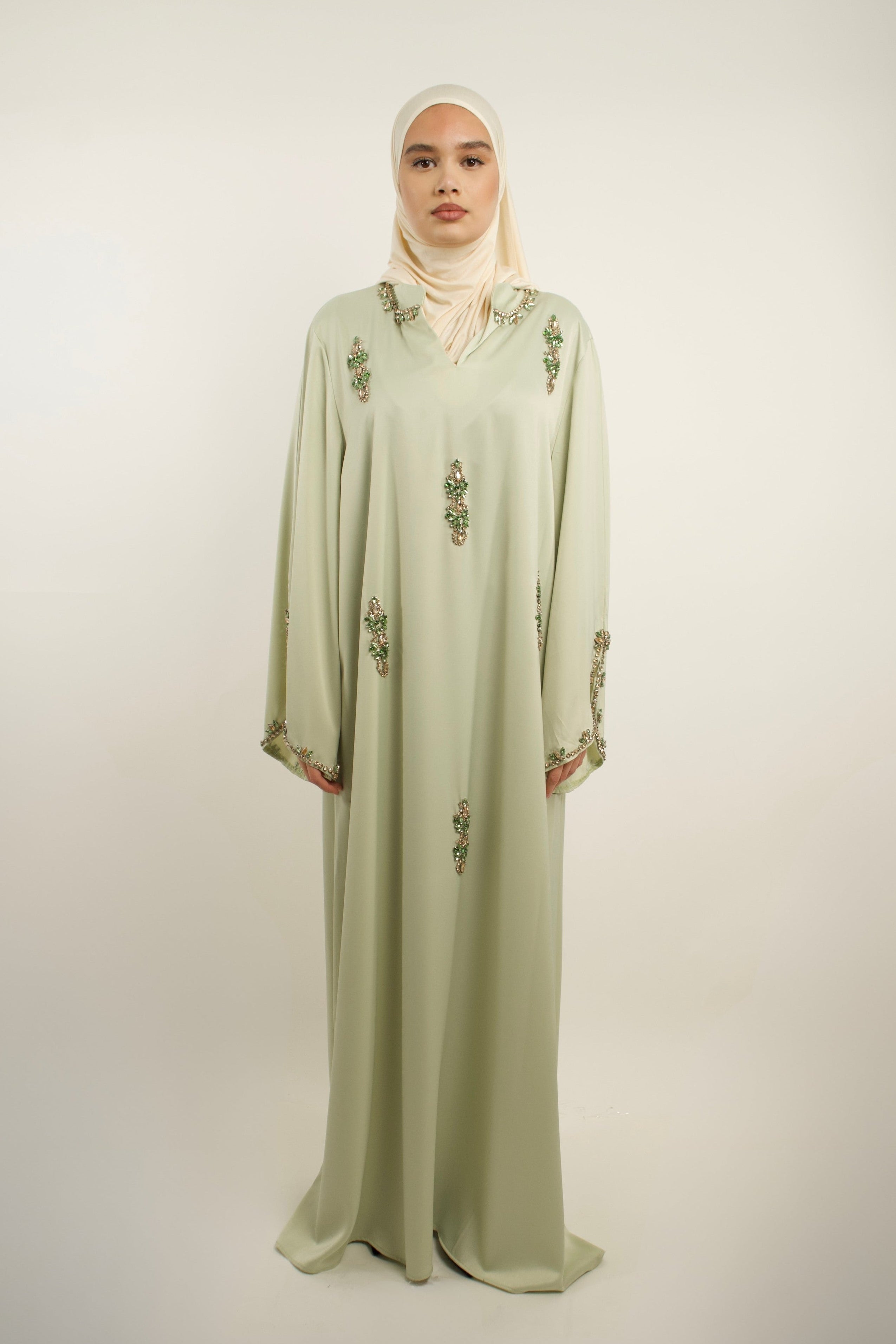 Robe longue royale à strass et pierres