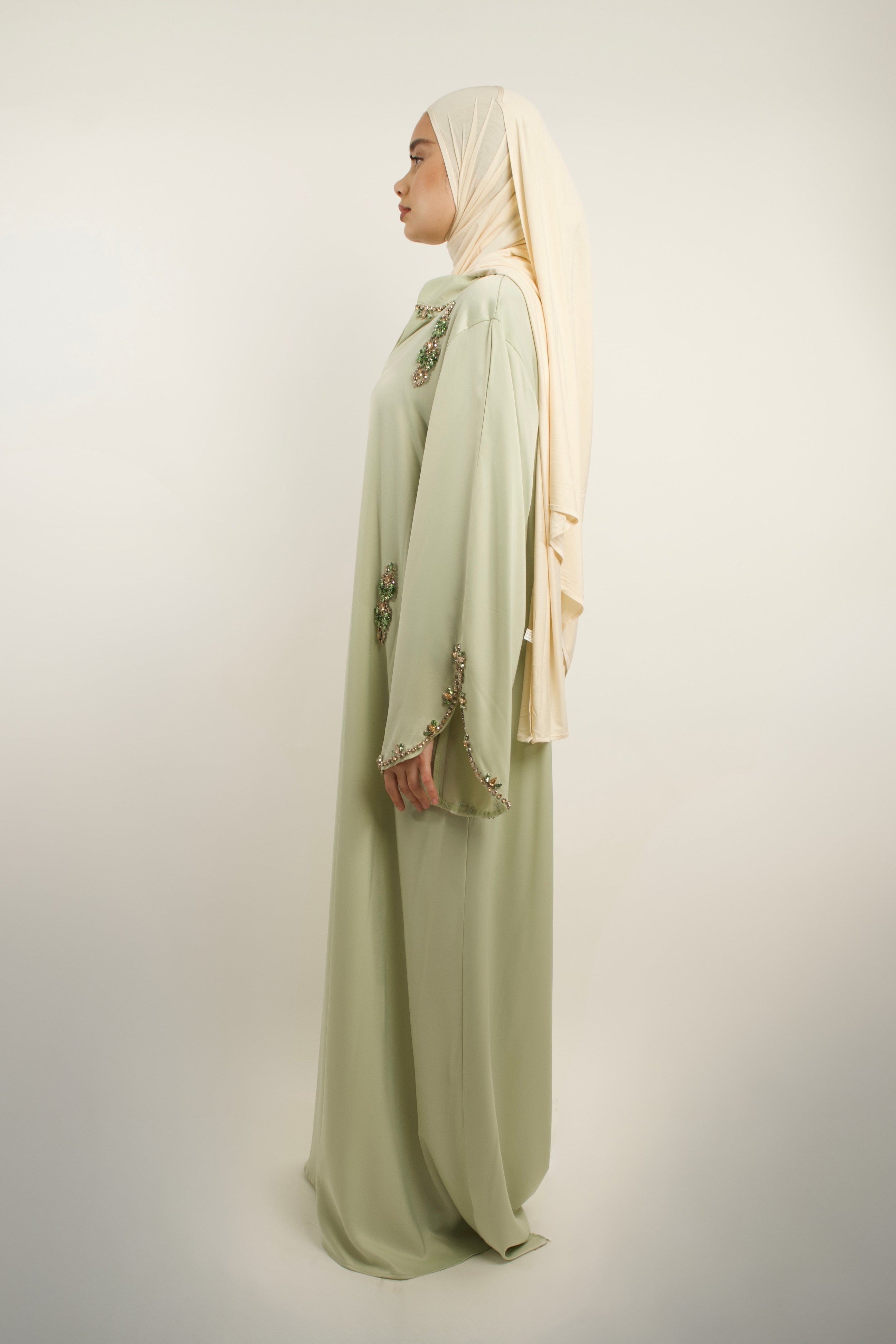 Robe longue royale à strass et pierres