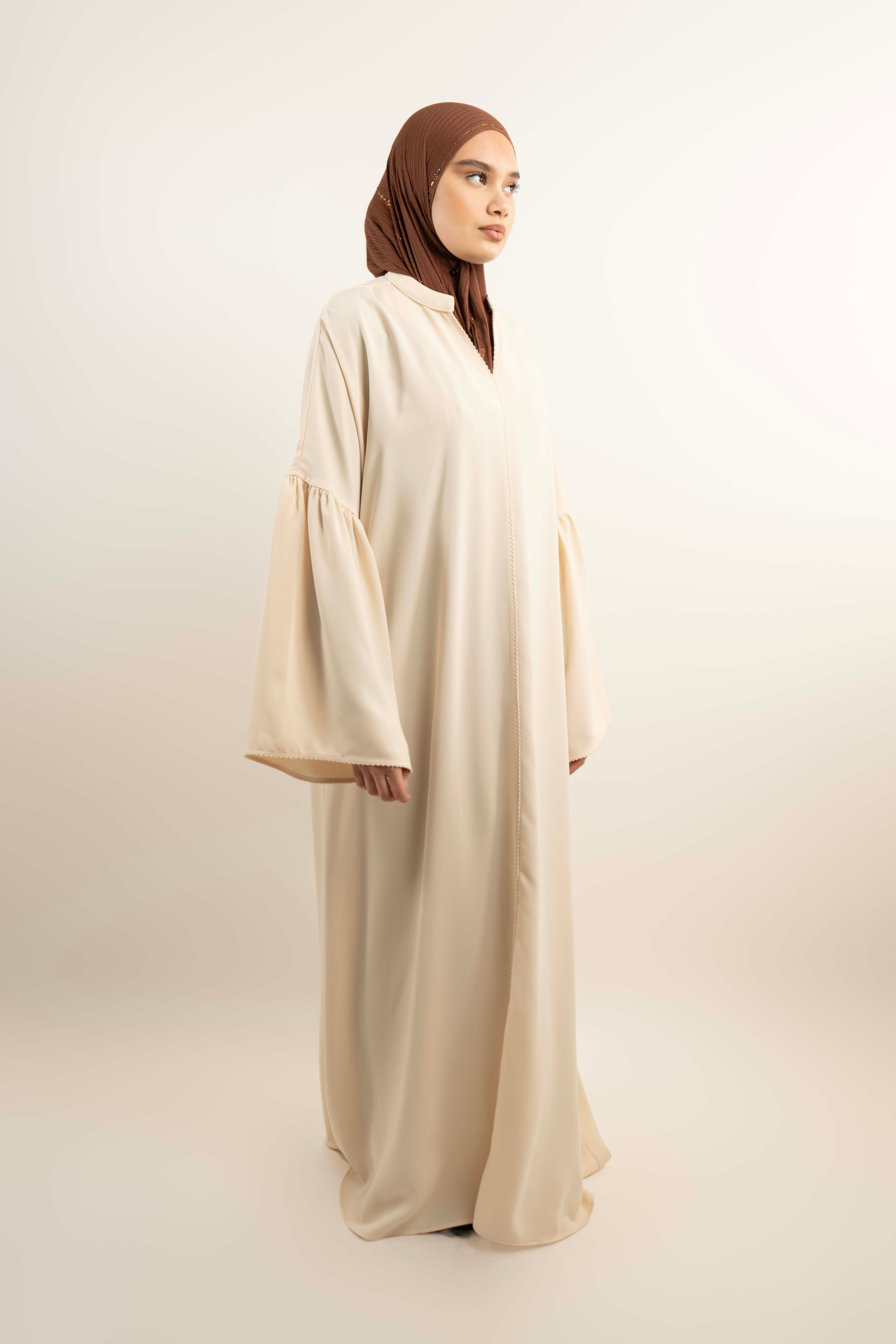 Abaya longue ample col V – Manches évasées élégantes