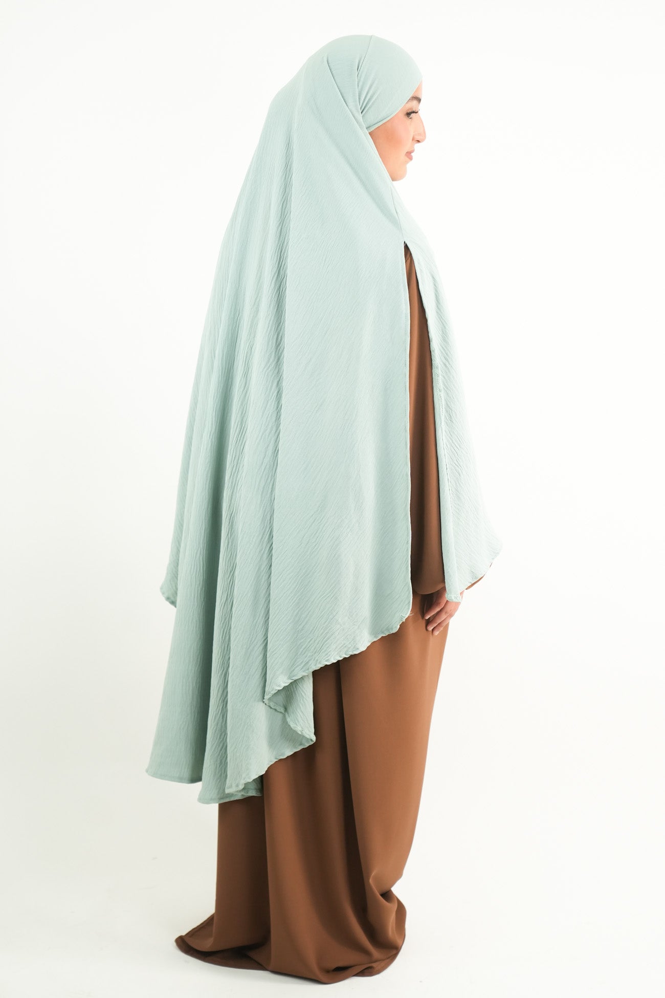 Khimar avec fentes sur les côtés