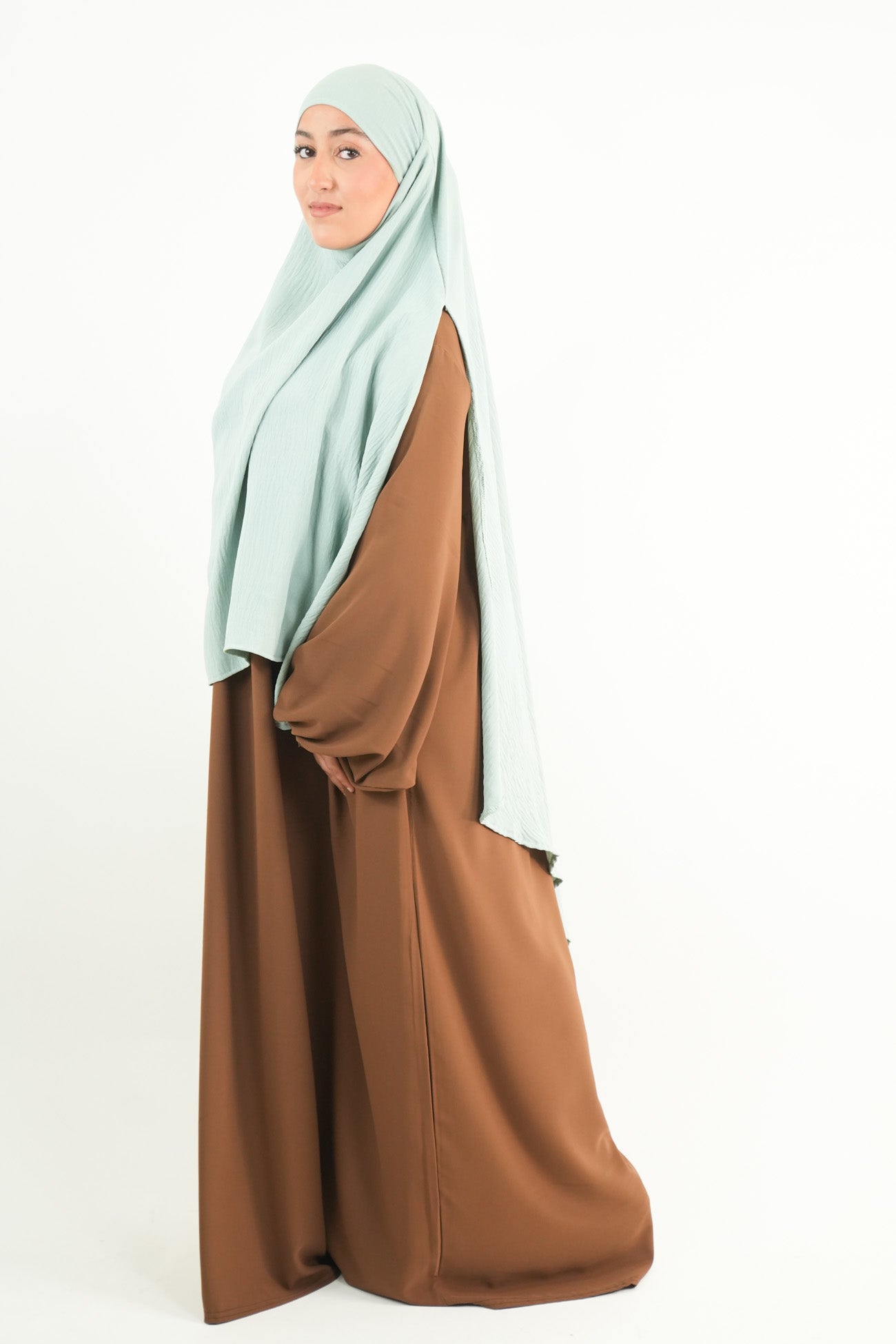 Khimar avec fentes sur les côtés