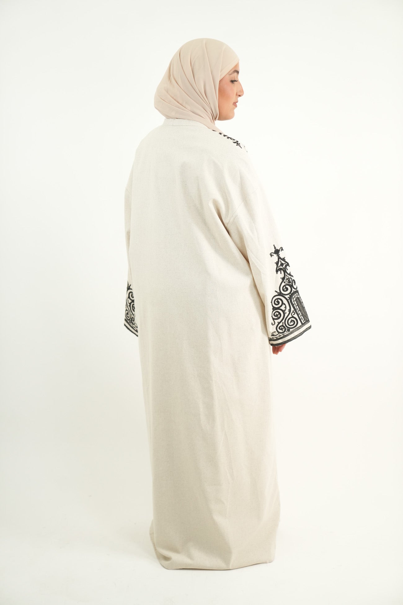 Ensemble robe et kimono brodé