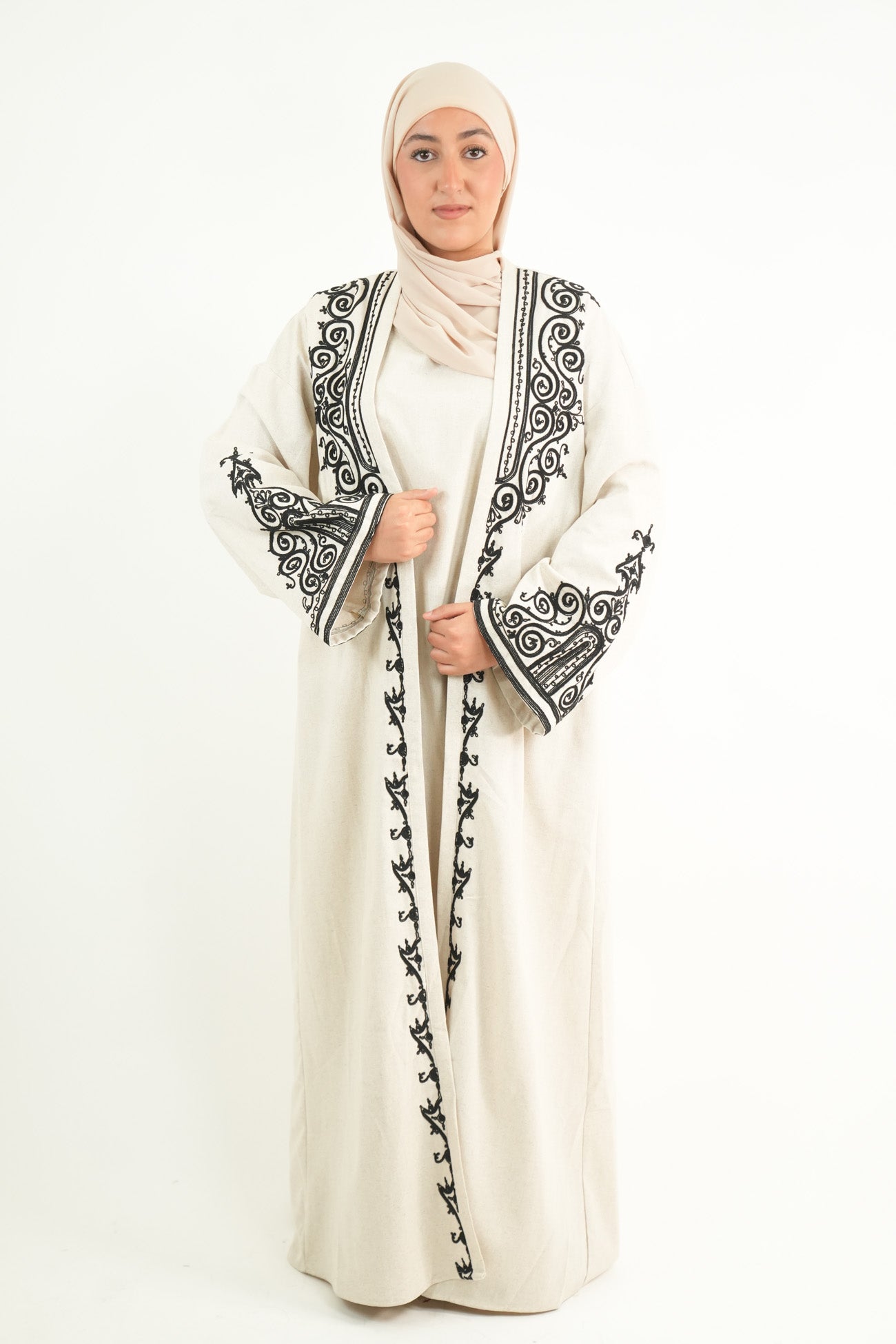 Ensemble robe et kimono brodé