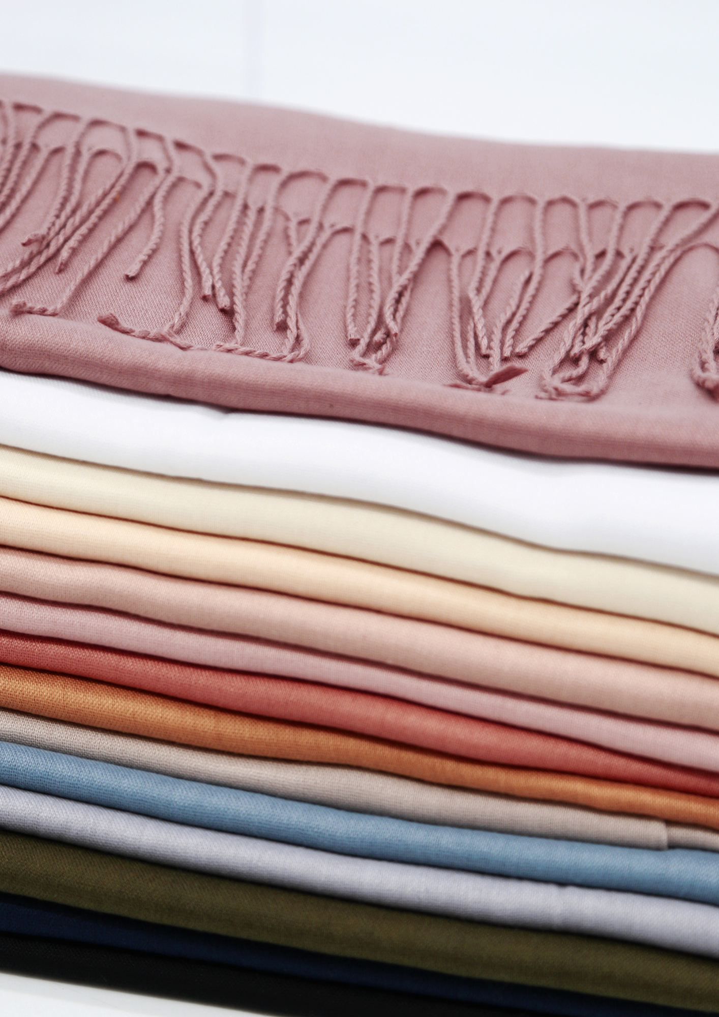 Hijab pashmina – habit moderne respectant les codes de la pudeur