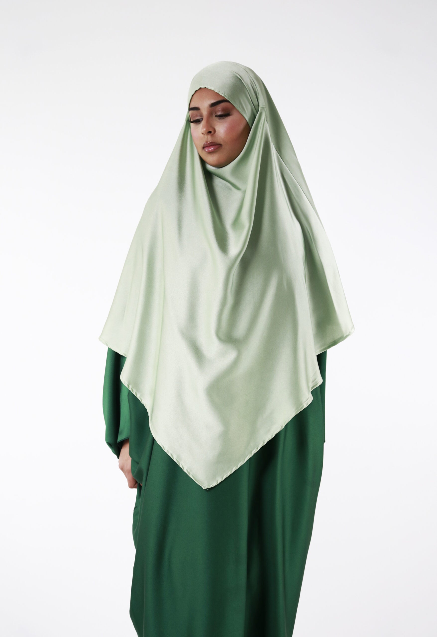 Khimar satiné – produit proposé sur Souk Dubaï