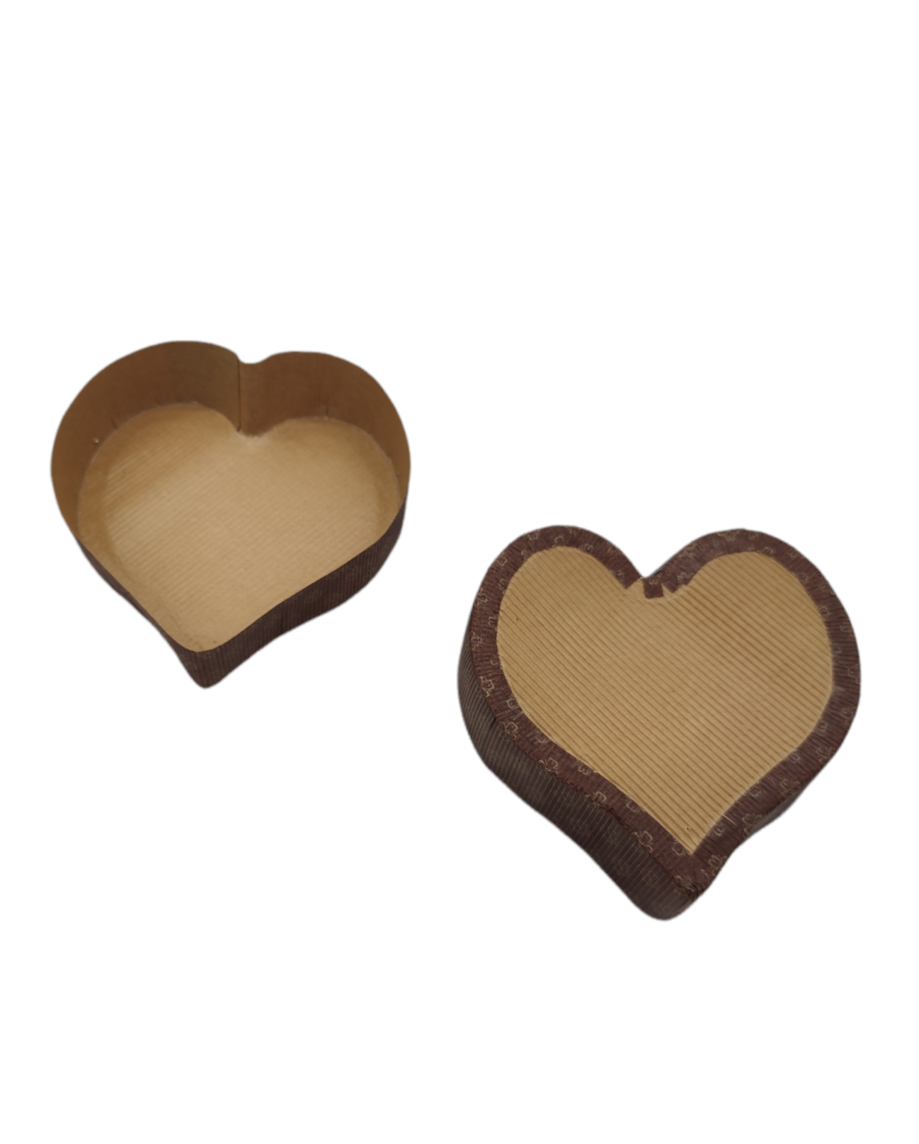 4 moules de cuisson jetables Coeur – produit proposé sur Souk Dubaï