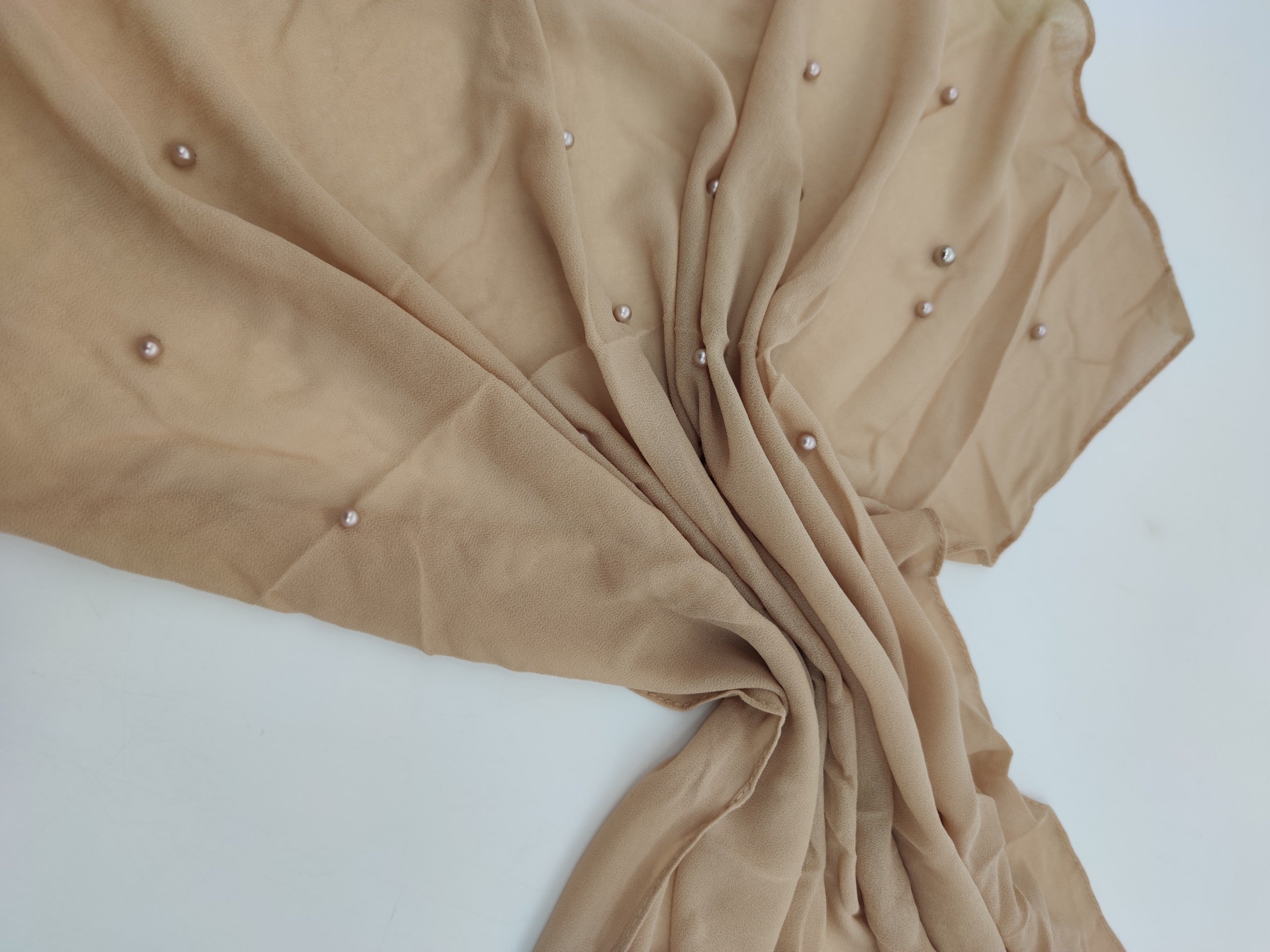 Hijab mousseline à perle avec bonnet intégré