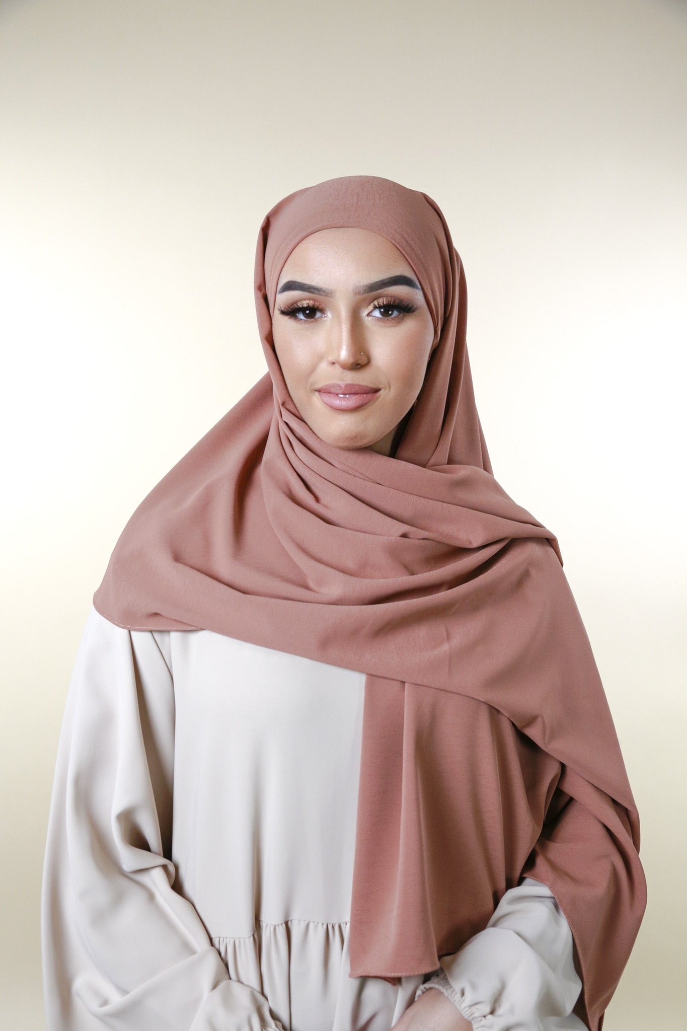 Hijab JAZZ avec bonnet intégré – habit moderne respectant les codes de la pudeur